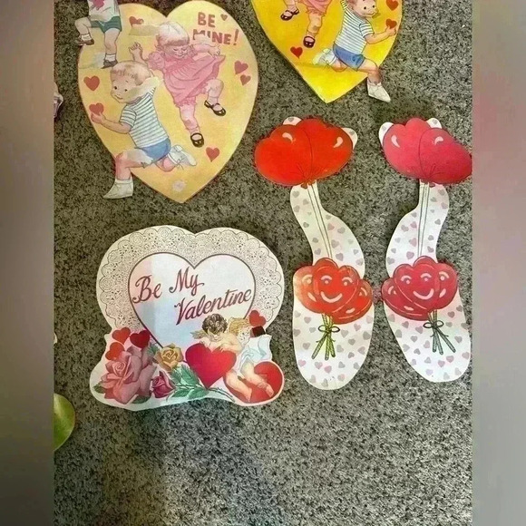 Vintage Die Cut Cardboard Valentines Wall Decorations Two Sided - Lot Of 14 - Picture 4 of 7